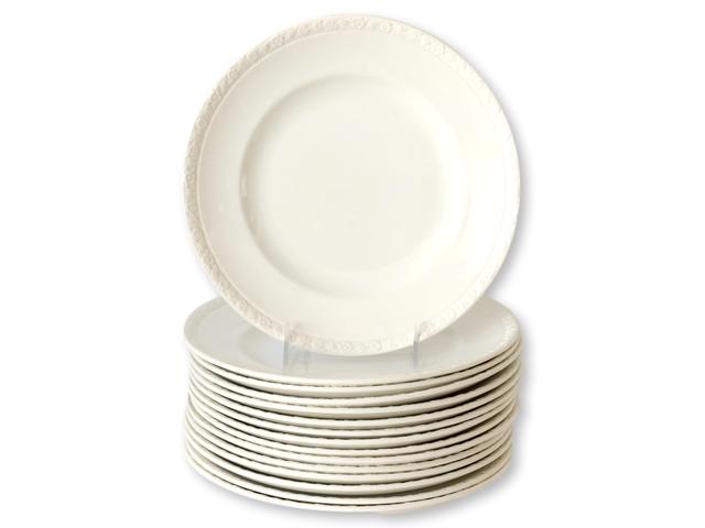 1960s Wedgwood White Dinner Plates - Set of 15 - New England Mercantile