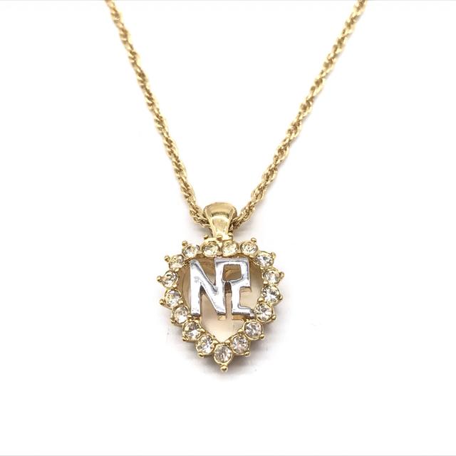 Nina Ricci Gold Tone Pendant Necklace With Heart Women's Design (Pre-Owned)