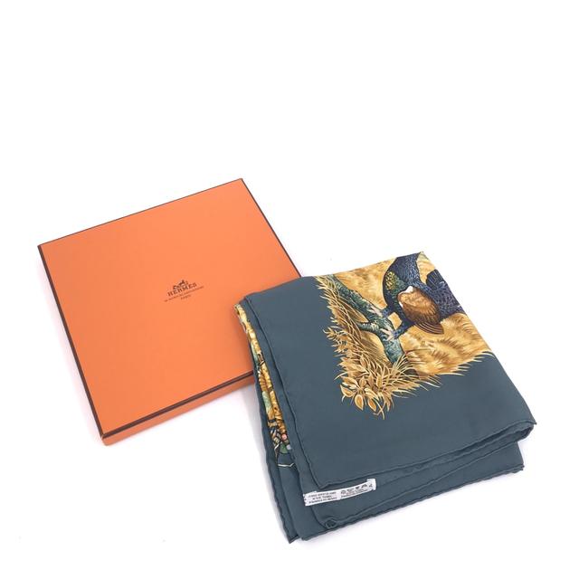 HermÃ¨s PLEATS PLEASE Hermes Women's Scarf (Pre-Owned)