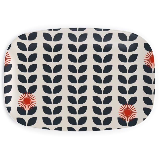 Serving Platters: Scandinavian Climbing Vines - Neutral, Beige, Pearl