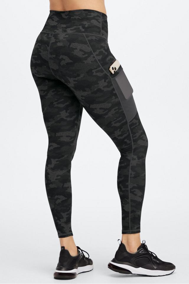 On-The-Go PowerHold® High-Waist Leggings Fabletics Charcoal Camo Womens XS /  Kurz | 25
