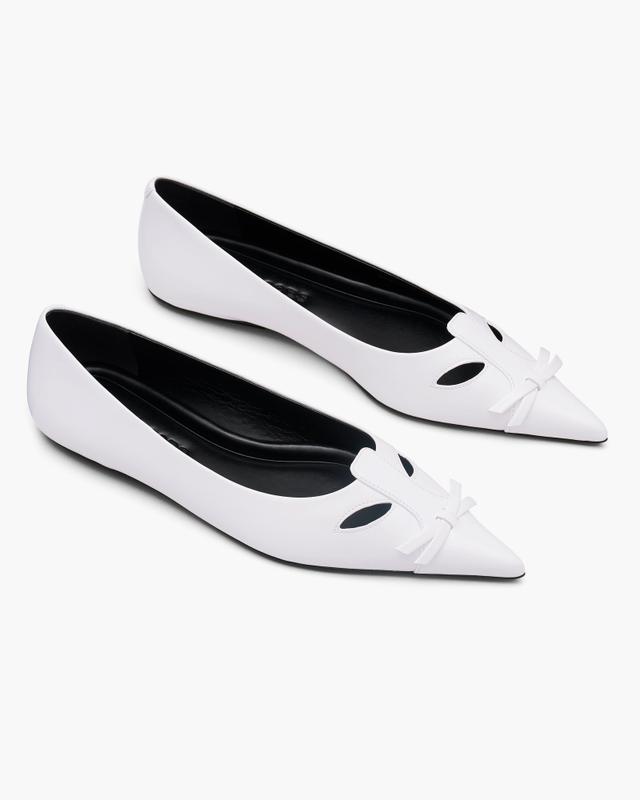 MARC JACOBS Marc Jacobs The Kat Ballerina in Bright White, Size 41