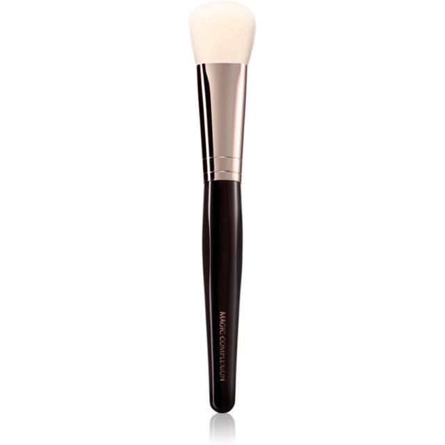Charlotte Tilbury Magic Complexion Brush flat foundation brush 1 pc