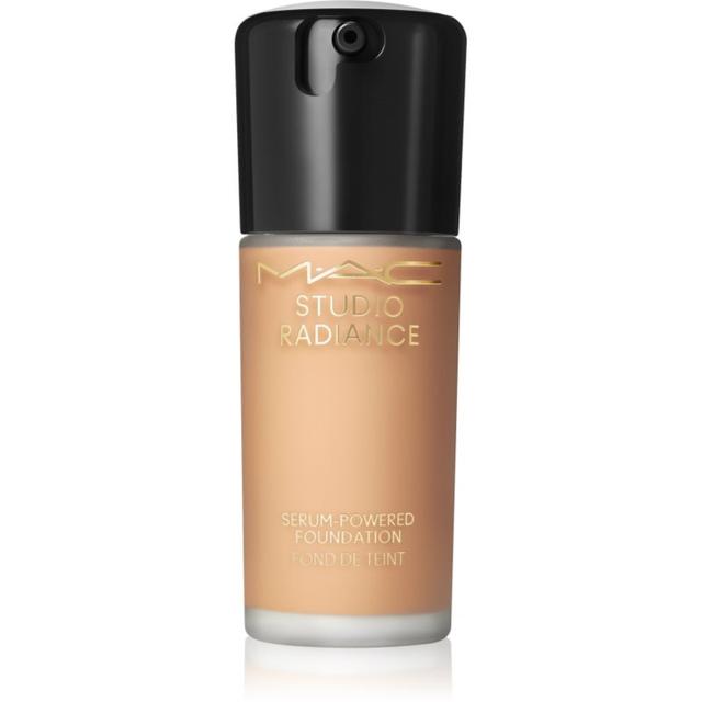 MAC Cosmetics Studio Radiance Serum-Powered Foundation hydrating foundation shade NC27 30 ml