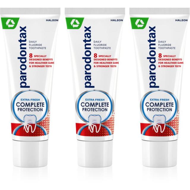 Parodontax Complete Protection Extra Fresh fluoride toothpaste for healthy teeth and gums 3x75 ml