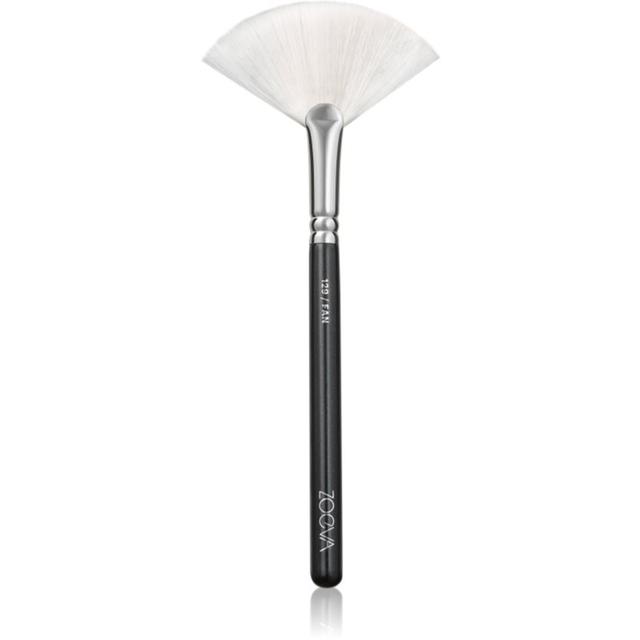 ZOEVA 129 Fan Highliter Fan Makeup Brush 1 pc