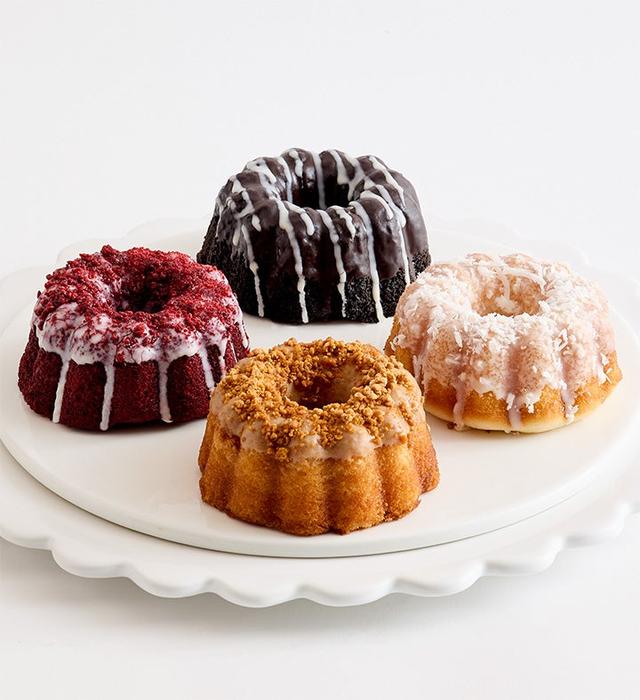 Seasonal Bundt Cakes w/ Gourmet Drizzled Strawberries | Shari's Berries