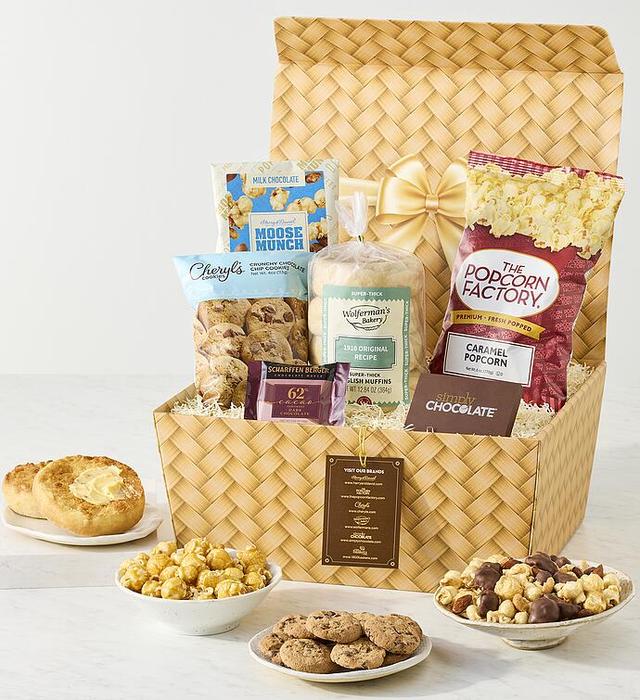 Deluxe Occasion Gift Basket, Gourmet Assorted Foods, Gifts by Harry & David