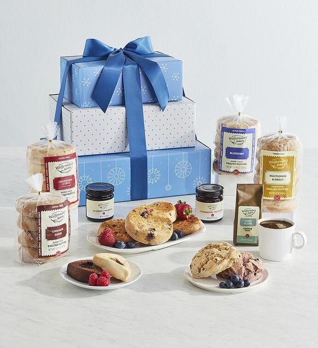 Deluxe Wintertime Bakery Tower by Wolfermans