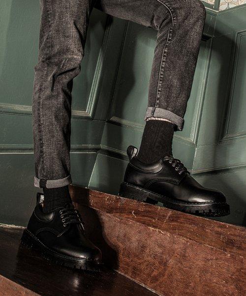 1375 New Orleans 4 Hole Derby Lucy Black [BLACK]