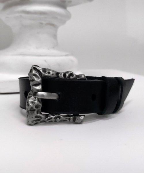 Material cowhide bracelet [BLACK]