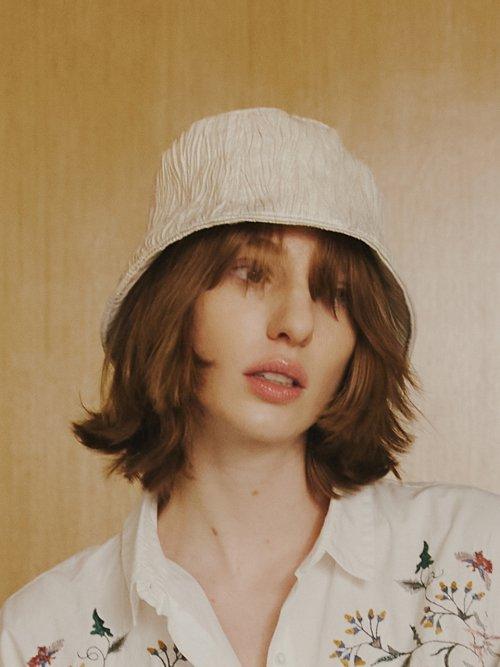 [The shelter] Pleats bucket hat in Beige [BEIGE]