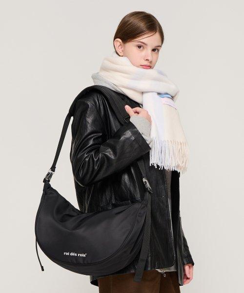 Half circle line big cross bag (black) [BLACK]