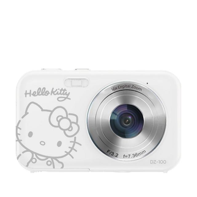 Yashica DZ-100 Hello Kitty Camera with 64GB MicroSD Card