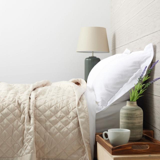 Cozee Home Satin Quilted Lightweight Filled Bedspread