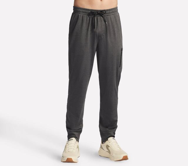 Skechers Harry Kane Weekend Performance Jogger Hosen in Schwarz/Grau, Größe Medium