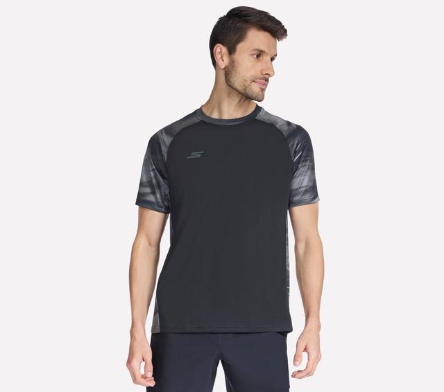 Skechers Harry Kane GO DRI Charge Drift T-Shirt in Dark Grau, Größe Groß