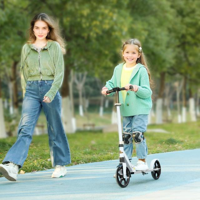 Qaba Kick Scooter for Kids Ages 6-12 with Adjustable Height, Rear-Fender Brake, 200mm Big Wheel, Foldable Design, White | Aosom Canada