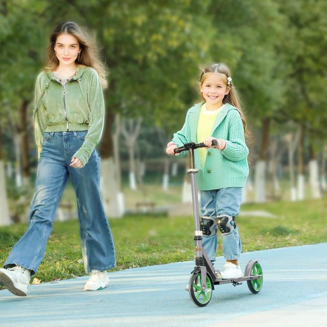 Qaba Kick Scooter for Kids Ages 6-12 with Adjustable Height, Rear-Fender Brake, 200mm Big Wheel, Foldable Design, Green | Aosom Canada