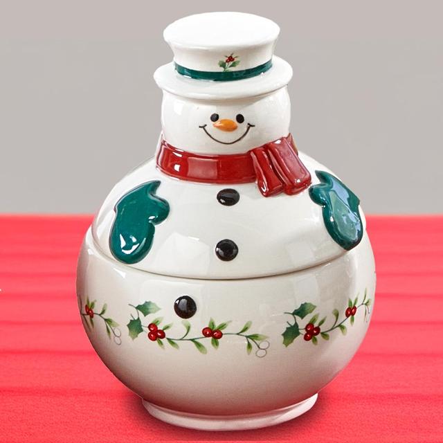 Pfaltzgraff Winterberry 5in. Snowman Covered Bowl