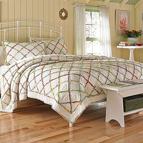 Laura Ashley(R) Ruffle Garden Quilt