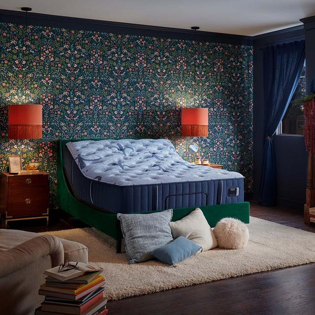 Stearns & Foster(R) Estate Medium Tight Top Mattress