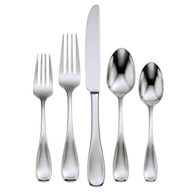 Oneida Voss 20pc. Everyday Flatware Set