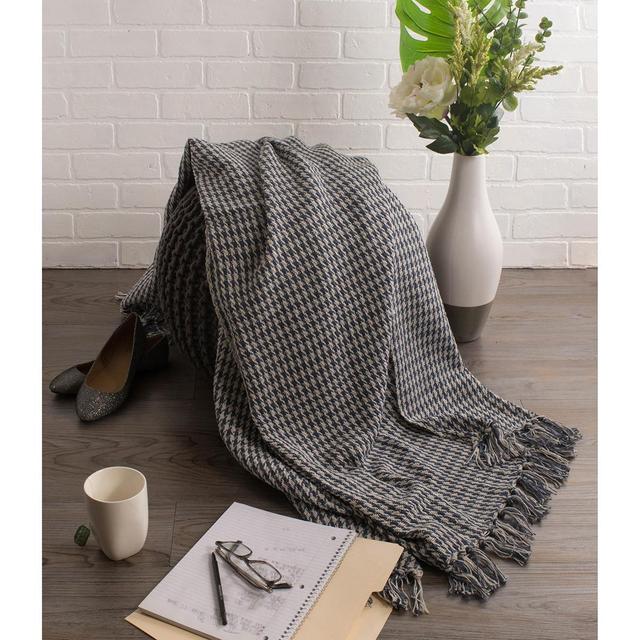 DII(R) Houndstooth Throw - 50x60