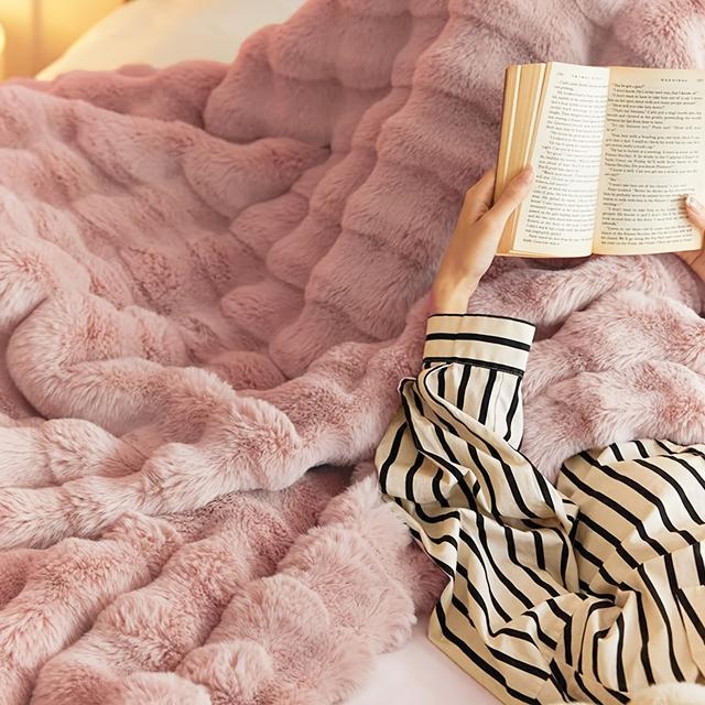 TEMU 1pc Heavyweight Plush Throw Blanket - Rabbit Bedspread, Cozy Bed For Couch, Bed, Travel | Luxury Spa Bedspread Suitable For Dorm, Car, Grey Plush Bedding