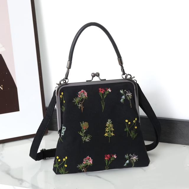TEMU New Fashionable Chinese Style Floral Embroidery Handbag, Retro Daily Handbag, Wo 's Fashion Handbag Rice Apricot Blue Flower Handbag Calf Handbag Retro Small Bag New Armpit Handbag Handbag