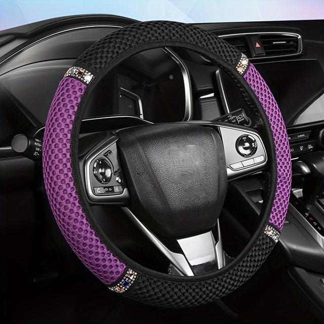 TEMU Universellt rattöverdrag tillverkat av högkvalitativa, halkfria, ventilerande och svettsäkra material, lätt att installera och hållbart, som ger en körupplevelse.