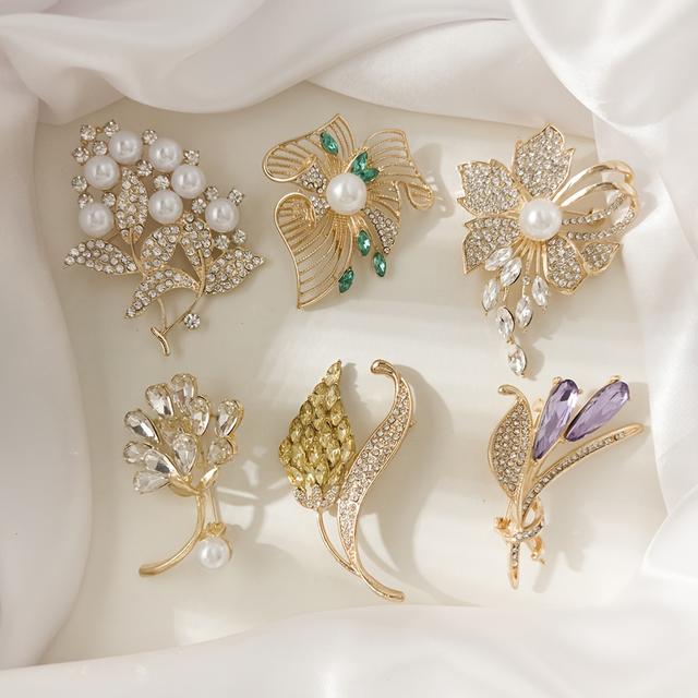 TEMU Set Of 6 Decorative Brooches Made Of Alloy With Rhinestones, Suitable For Casual Wear And Perfect For Gifting At Formal Events.
