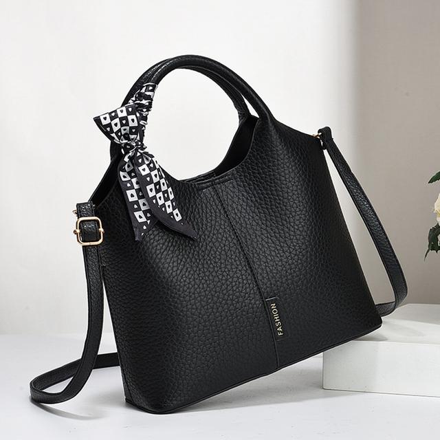 TEMU Nouveau sac à main souple de couleur unie avec un foulard, parfait pour les anniversaires, les réunions d' et les . Ce grand sac bandoulière est idéal pour les mères âgées et les décontractés.