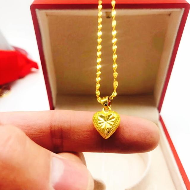 TEMU 1pc Vietnamese Sand Golden Solid Heart Pendant Necklace For Women - Solid Golden, Minimalist Elegant Daily Wear & Party Necklace, ,, Valentine's Day - Small Heart Charm (solid )
