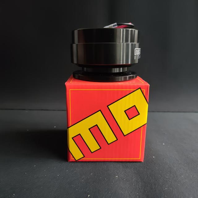 TEMU JDM Verseny Kormánygomb Gyorskioldó Adapter Készlet - 6-Lyukú Rögzítés Verseny Kormányokhoz, Rally Verseny Szimulációs Játékokhoz, Autó Modifikáció JDM Kiegészítők, Teljesen Fekete Design Verzió