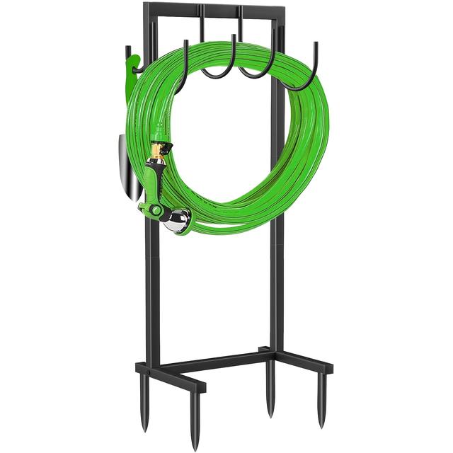 TEMU Gartenschlauchhalterung mit 4 Spikes, ein freistehender Gartenschlauchhalter für stabile Schlauchlagerung, mit einem robusten Design mit 6 Haken für den Außenbereich, in Schwarz.