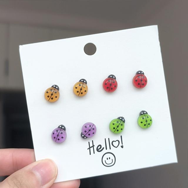 TEMU 4 Pairs Of Exquisite Ladybug Earrings Red Insect Earrings Cute Summer Dress Up Accessories Fashion Stud Earrings Party Gift Birthday Gifts