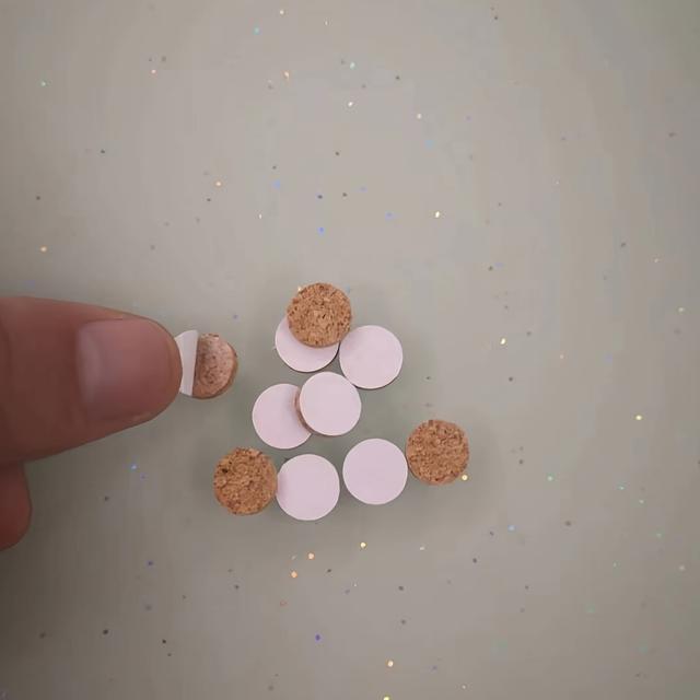 TEMU A Set Of 1000pcs Of 2mm Thick Round Self-adhesive Cork Pads, Non-slip Pads For Chair Legs.