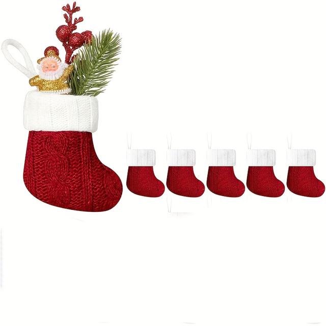 TEMU 5개 크리스마스 니트 양말, 꼬임 케이블 패턴 (끈 포함), 귀여운 크리스마스 양말 (가정용 벽난로 장식용) - 녹색 및 빨간색, 가정용 크리스마스 장식, 가정용 실내 크리스마스 장식, 가정용 실내외 크리스마스 장식, 집 벽난로 장식, 크리스마스 실내 장식, 가정용 실내 장식, 크리스마스 소품