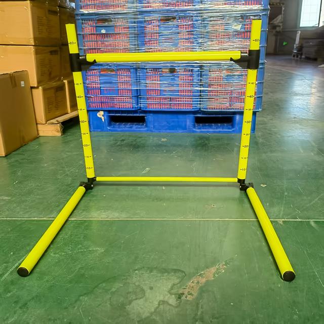 TEMU Messhürden für Fußballtraining, verstellbare Ständer zum Springen und erhöhte Hindernisse für die Leichtathletikübung