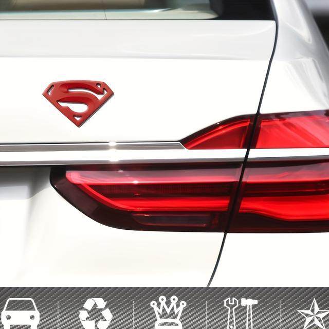 TEMU 1 pieza del emblema de Superman de de la Justicia, con un extremo de metal, ideal para decorar coches, motocicletas, camiones, equipaje, refrigeradores, cuadernos, piezas de automóvil y más