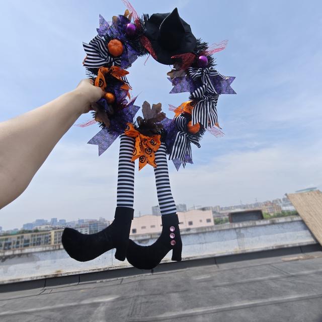 TEMU Spooky Halloween Leg Garland - Black & White Striped, Polyester Fiber Door And Wall Decor For Festive Parties