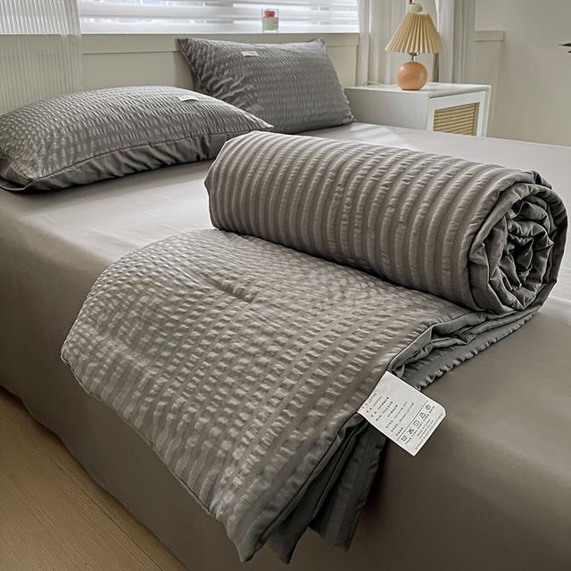 TEMU 3枚セット バブルガーゼ 薄手掛け布団カバー 寝具、柔らかく快適で通気性の良い薄手掛け布団は、シングル/ダブルベッドの夏用クールキルトに適しており、寝室や寮の毛布に適しており、レジャー旅行や家の装飾用毛布に最適です。（掛け布団コア*1 枕カバー*2）洗濯機で洗えます。