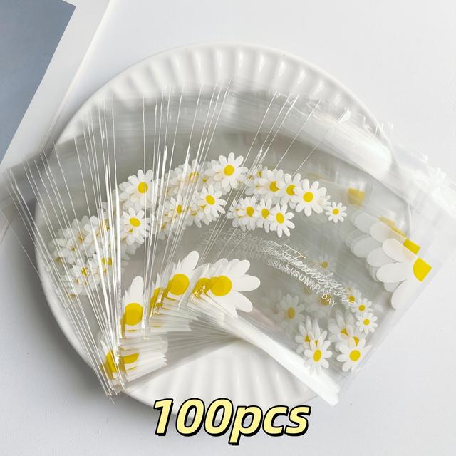 TEMU 100pcs Of Transparent Small Daisy Self-adhesive Bags, Featuring Floral Designs - For Gift Wrapping, Suitable For Christmas, New Year, And Valentine's Day