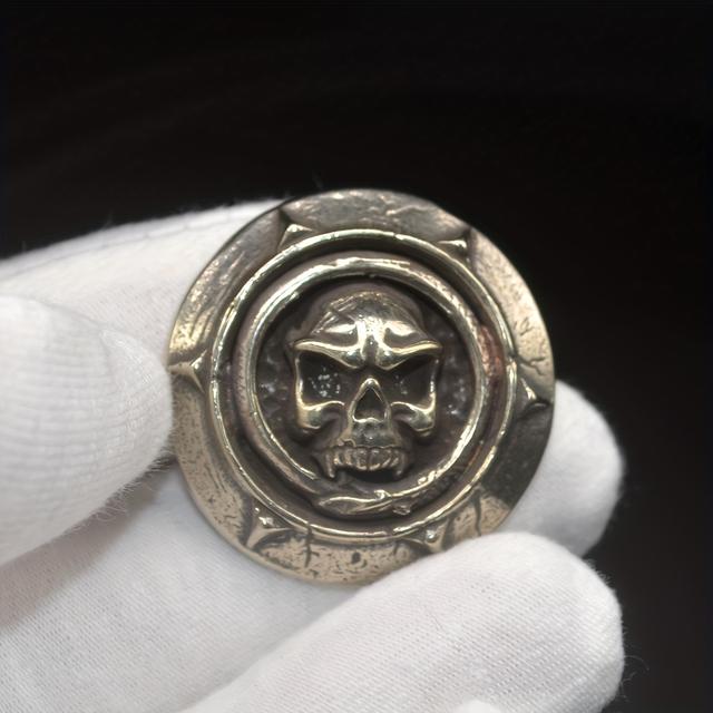 TEMU 1 ชิ้น หัวเข็มขัดคอนโชรูปกะโหลกทองแดงและทองเหลือง - ดีไซน์โกธิคประณีตสำหรับงานฝีมือหนังเทียม, กระเป๋าสตางค์, เข็มขัด, กระเป๋า - อุปกรณ์ตกแต่ง DIY ทนทาน, ตกแต่งกระเป๋าสตางค์, ผิวเมทัลลิก