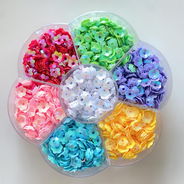 TEMU ลูกปัดกลมรูปดอกไม้ ขนาด 6 มม. จำนวน 3500 ชิ้น ในกล่องสีสวยเงางาม เหมาะสำหรับเย็บผ้า งานฝีมือ และของตกแต่งเทศกาล เพิ่มความสว่างสดใส