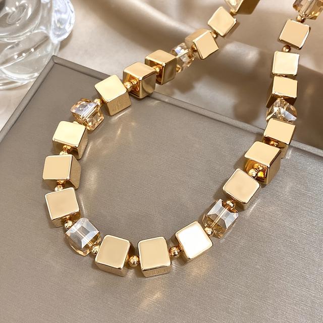 TEMU قلادة نسائية عصرية مينيمالية - سلسلة مربعة مع ، مجوهرات يومية وعملية للأناقة اليومية والمناسبات الخاصة - تصميم أنيق ومتعدد الاستخدامات، إكسسوار متعدد الاستخدامات، تشطيب لامع