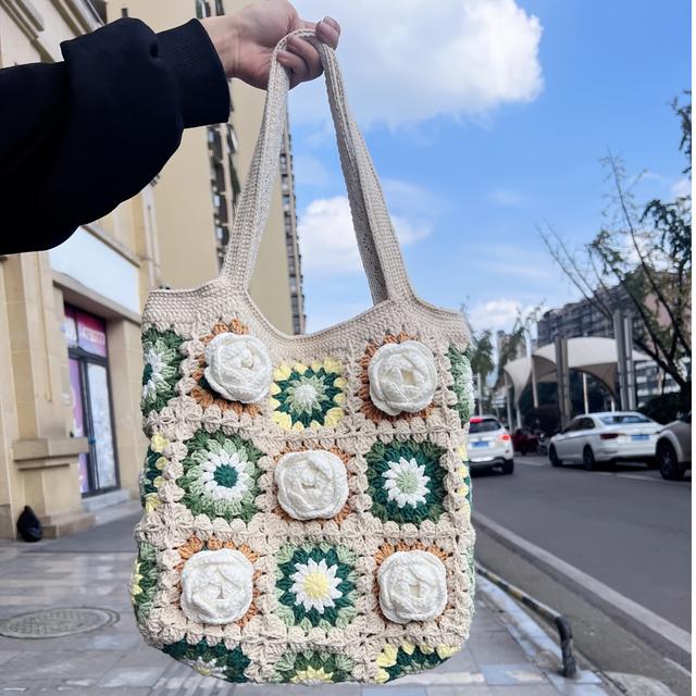 TEMU Camellia Granny Square Crochet Bag Kit, A Cottagecore-inspired Yarn Shoulder Bag Crafting Set For Women And Girls, Includes Rustic Materials Such As A Hook, Yarn, Lining, Instructions, Markers