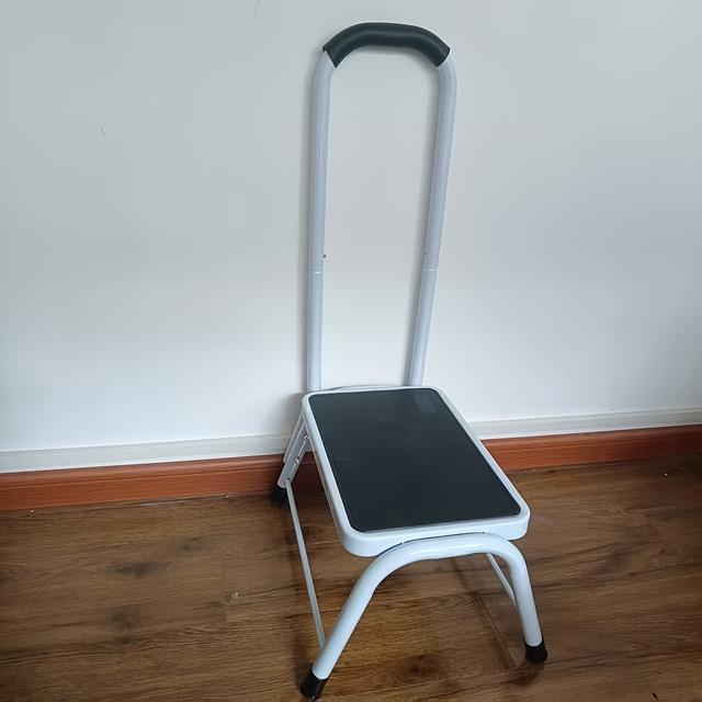 TEMU Marchepied Portable Blanc Antidérapant, Escabeau de Sécurité 1 Marche pour Cuisine avec Patte Anti-Glisse, Échelle Métallique Miniature pour