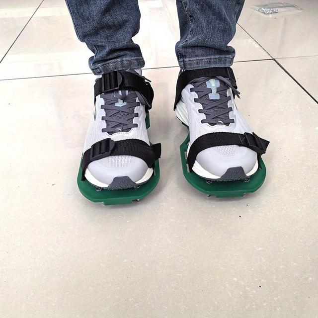 TEMU Chaînes de Jardinage pour Gazon, Outil d'Aération Lâche à Clous de 4.2 cm de Longueur, Chaussures à Pointes pour Gazon Auto-Nivelantes en Époxy